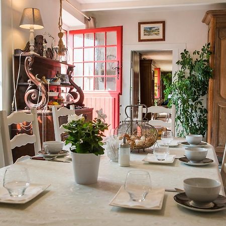 Au Jardin D'Eloise Bed & Breakfast Tremereuc Exterior photo